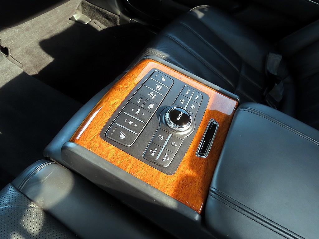 HYUNDAI Equus 2010 Negro - Importación desde Corea - HF Imports Iquique - Foto 18