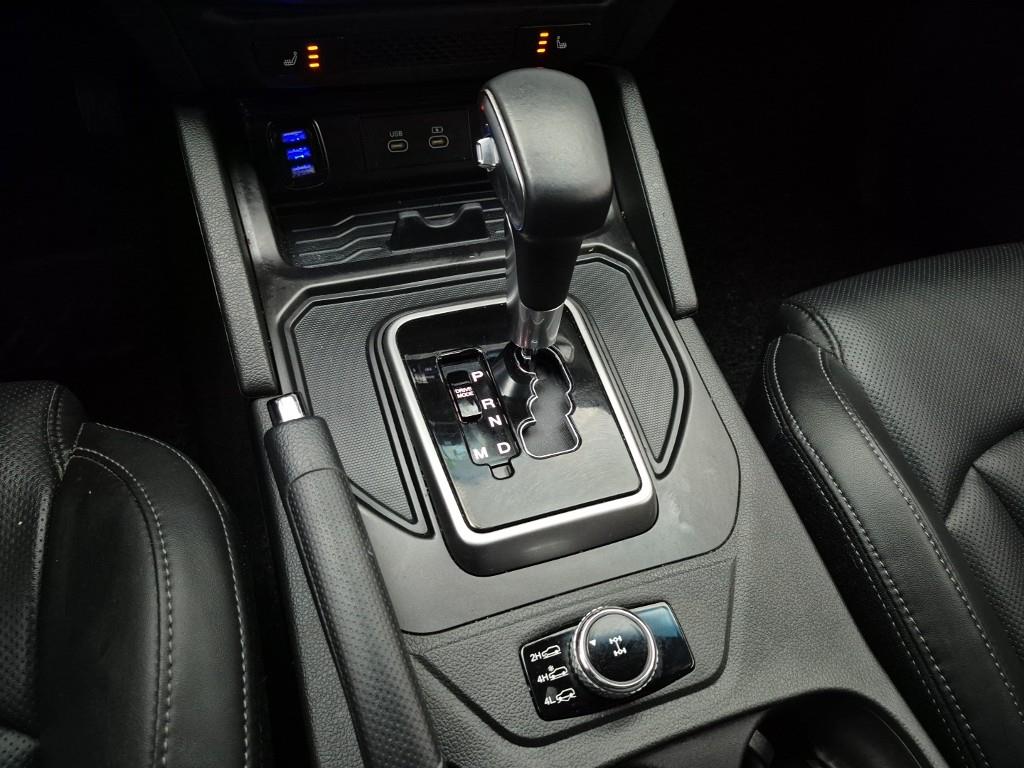 Ssangyong Rexton - Vista 8