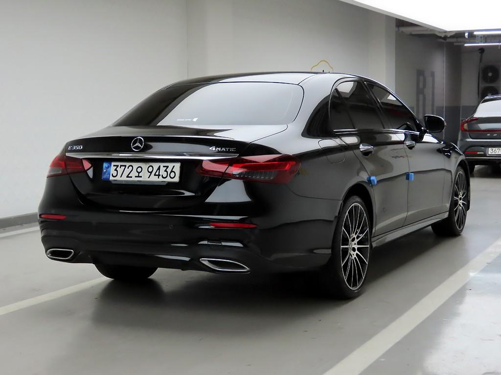 Mercedes Benz E class - Vista 4