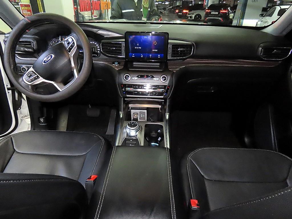 Ford Explorer - Vista 10