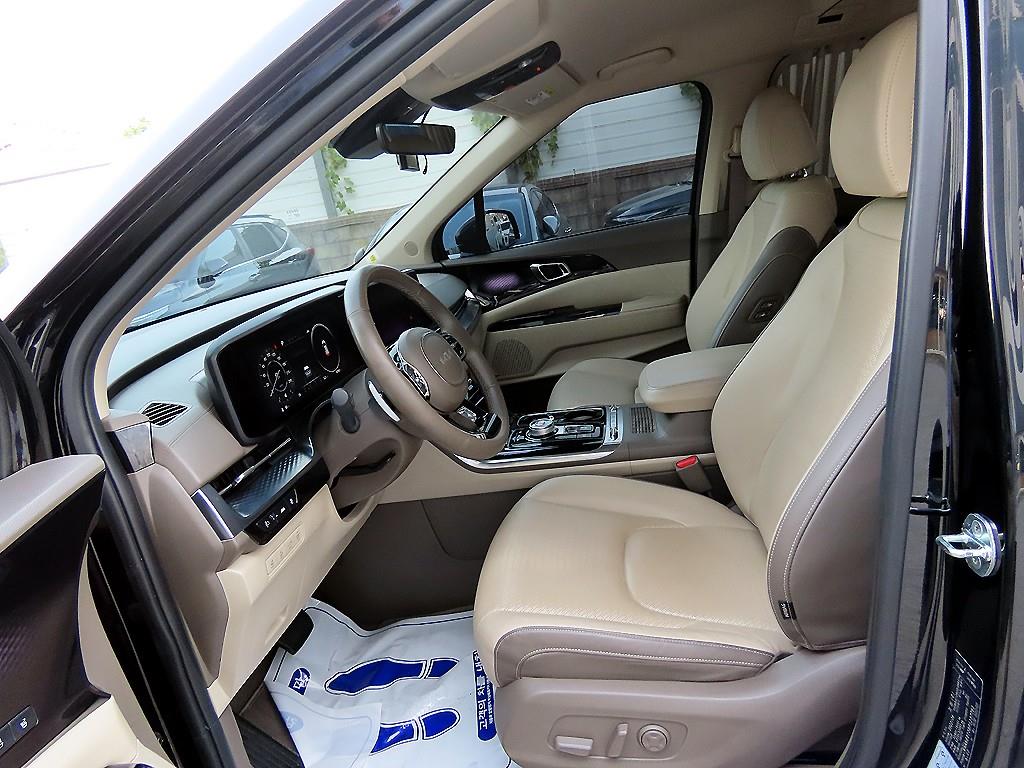 KIA Carnival - Vista 5