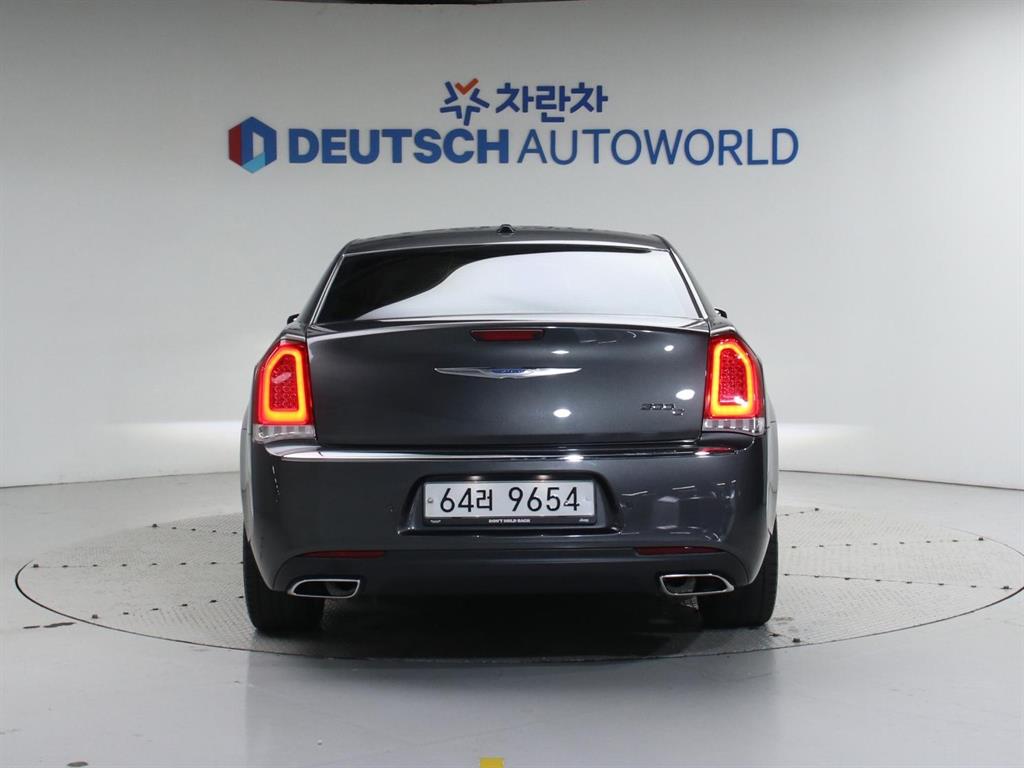 Chrysler 300C - Vista 4