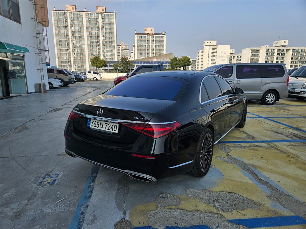 Mercedes Benz S Class - Vista 3