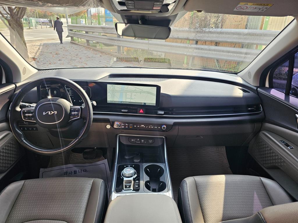 KIA Carnival - Vista 12