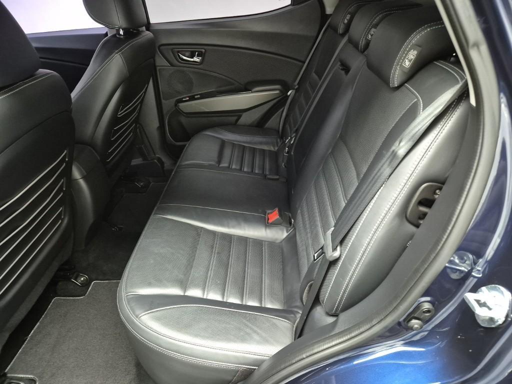 Ssangyong Tivoli - Vista 12