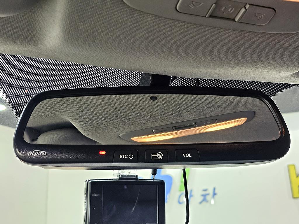 HYUNDAI Starex - Vista 12