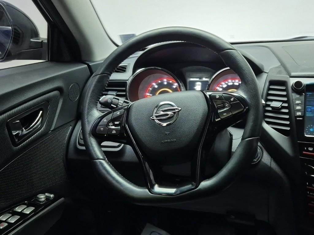 Ssangyong Tivoli - Vista 9
