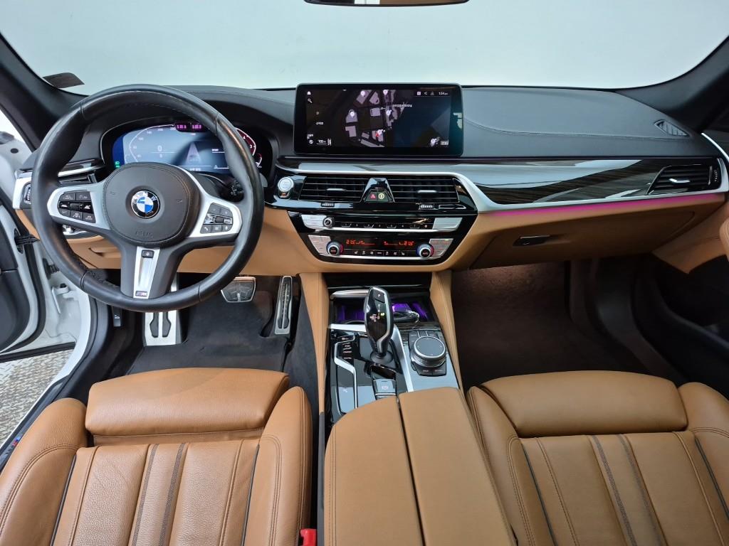 BMW 5 Series - Vista 5