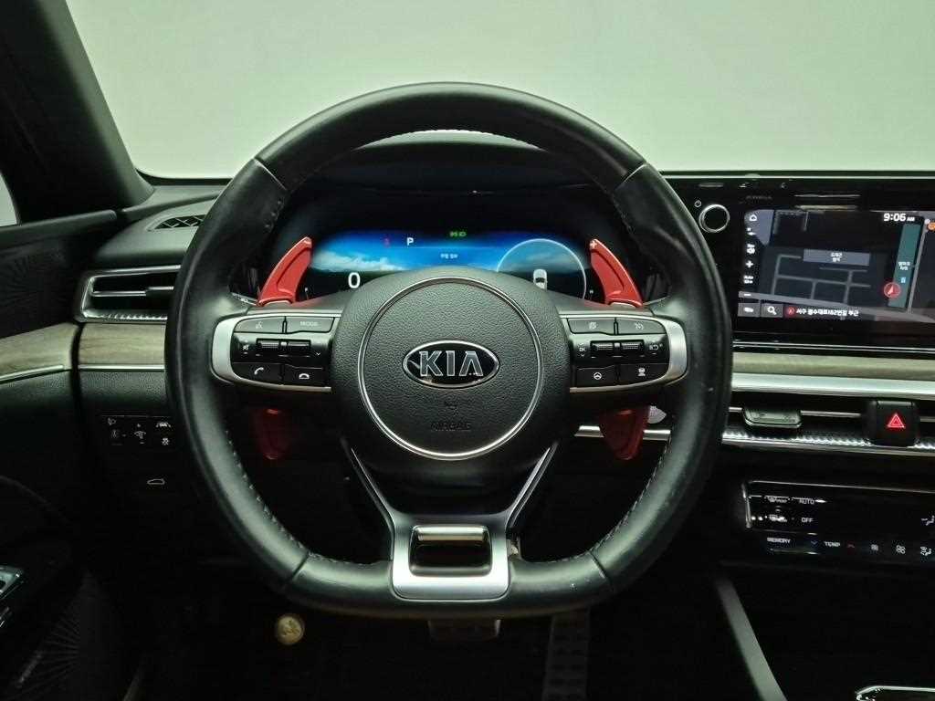 KIA K5 - Vista 9