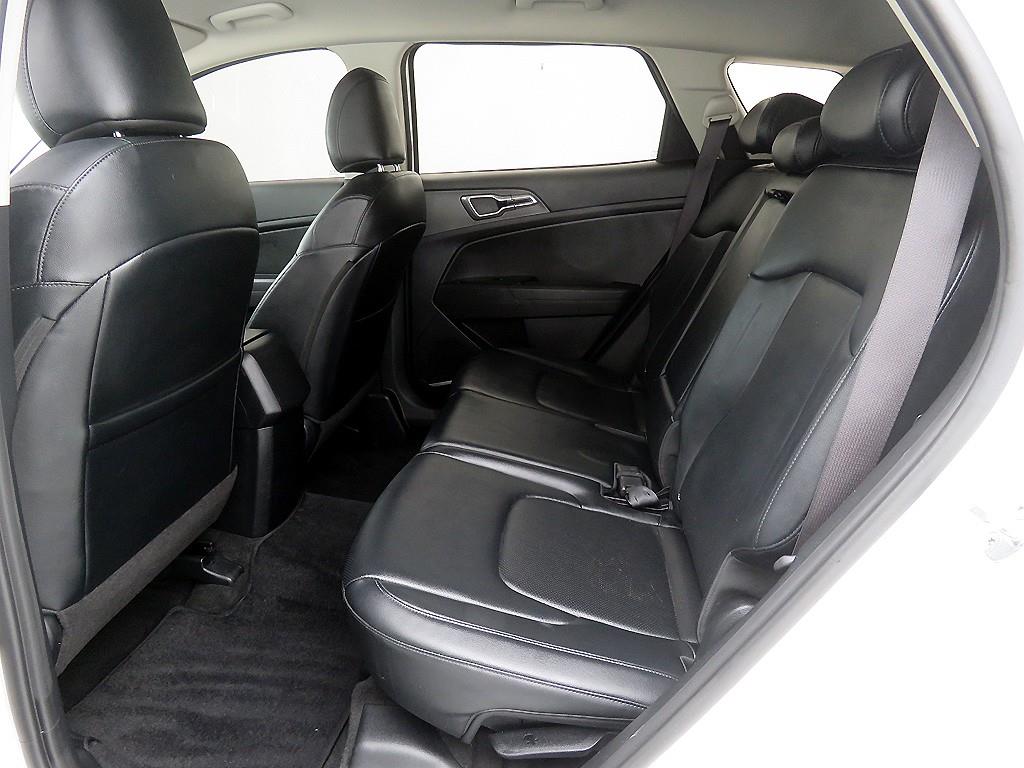 KIA Sportage - Vista 8