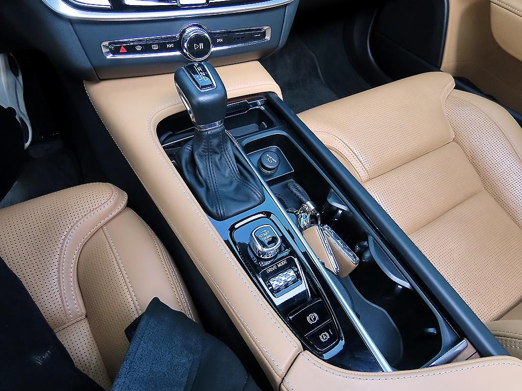 Volvo S90 - Vista 11