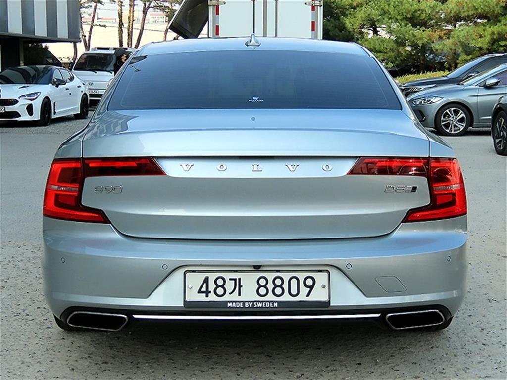 Volvo S90 - Vista 4