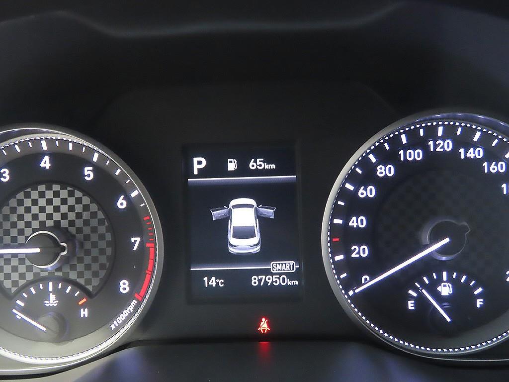 HYUNDAI Avante - Vista 11