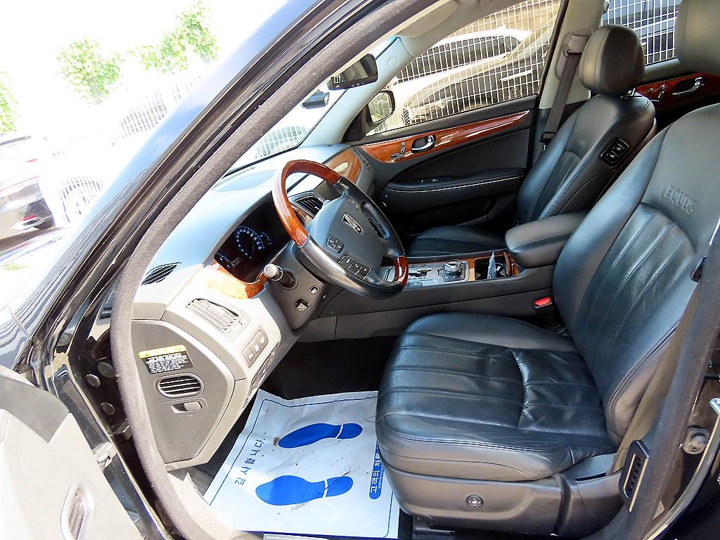 HYUNDAI Equus - Vista 5