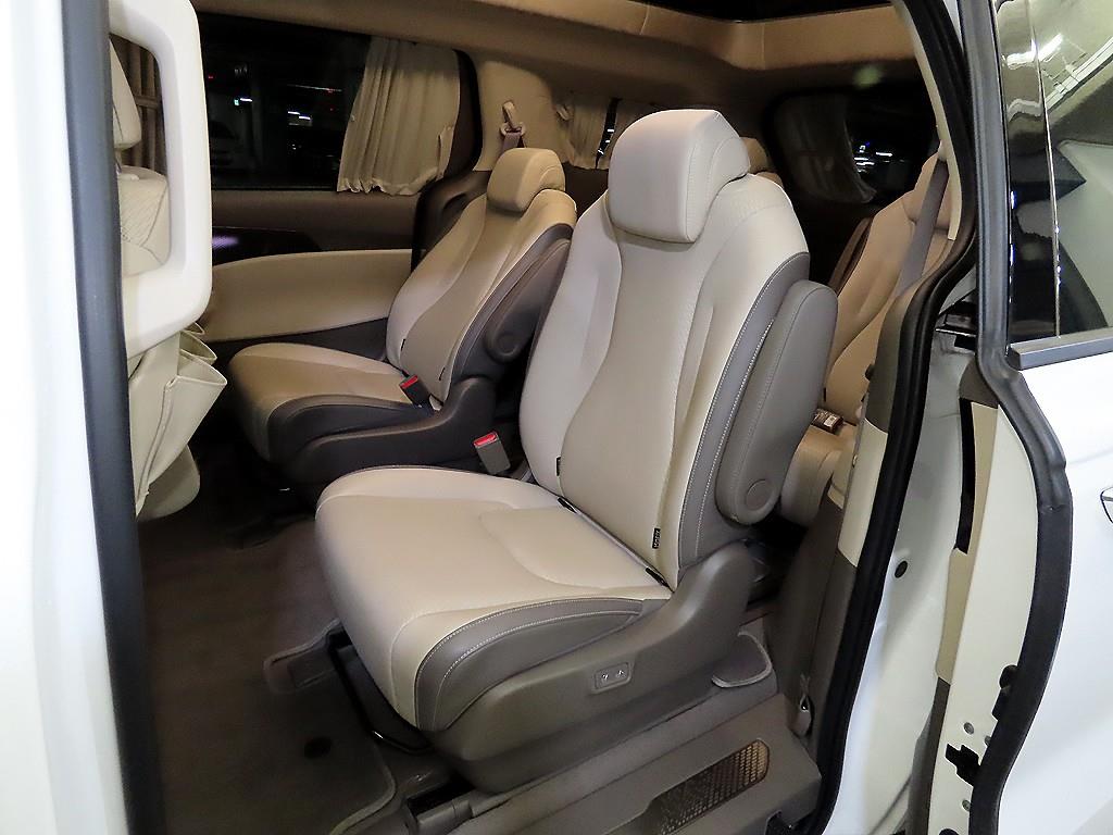 KIA Carnival - Vista 7