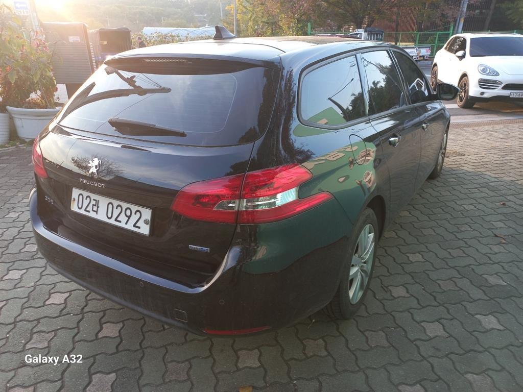 Peugeot 308 - Vista 4