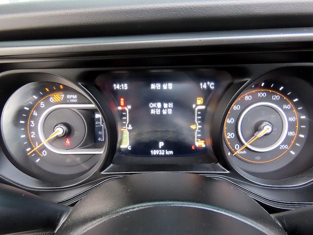 Jeep Wrangler - Vista 9