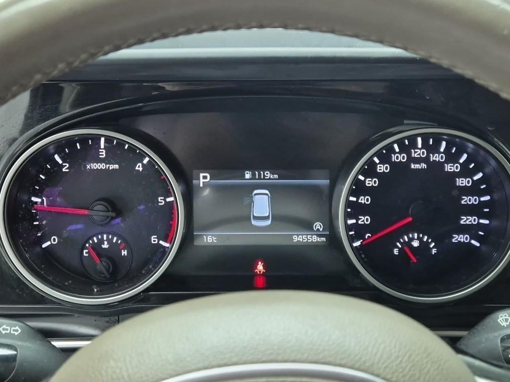 KIA Carnival - Vista 6