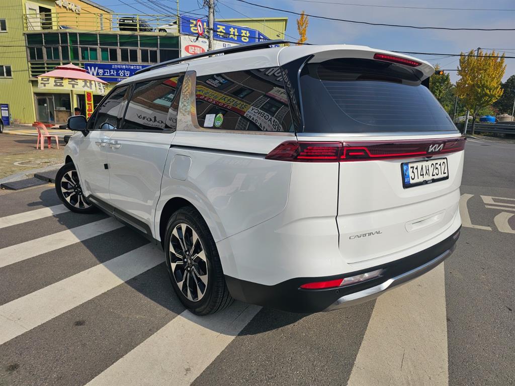 KIA Carnival - Vista 4