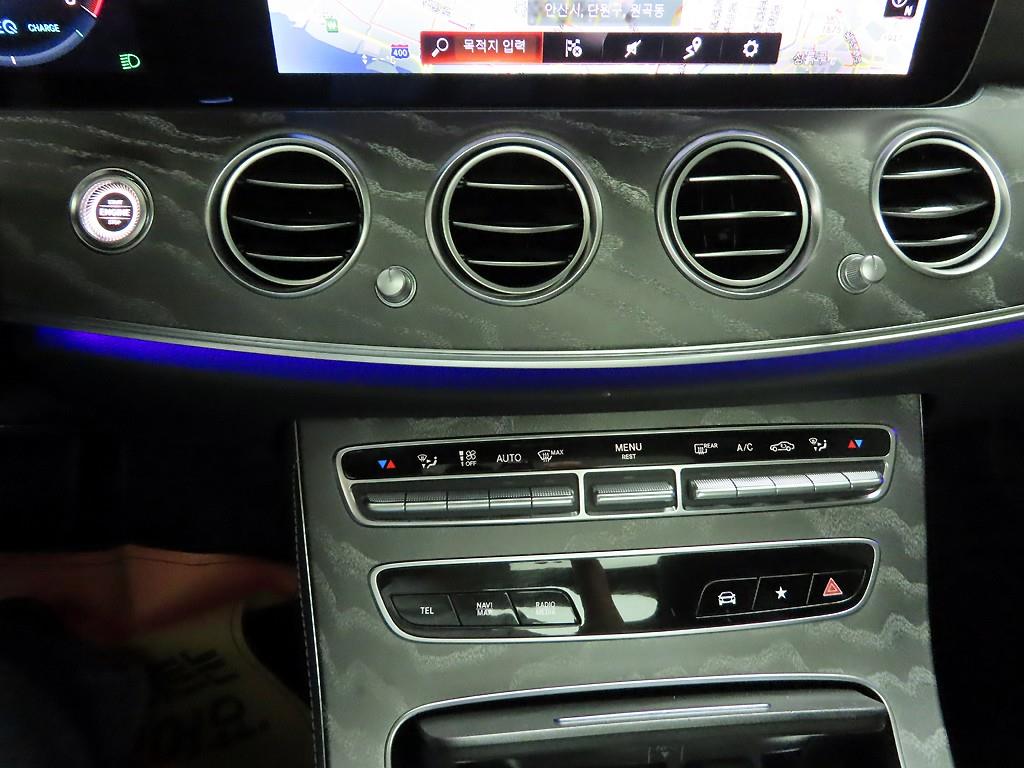 Mercedes Benz E class - Vista 9