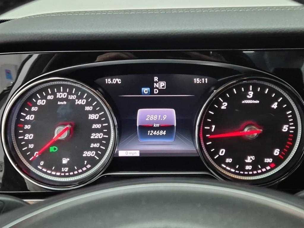 Mercedes Benz E class - Vista 6