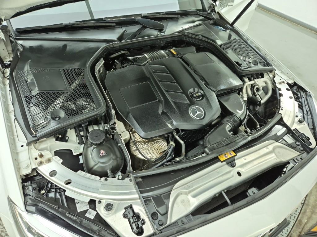 Mercedes Benz C Class - Vista 6