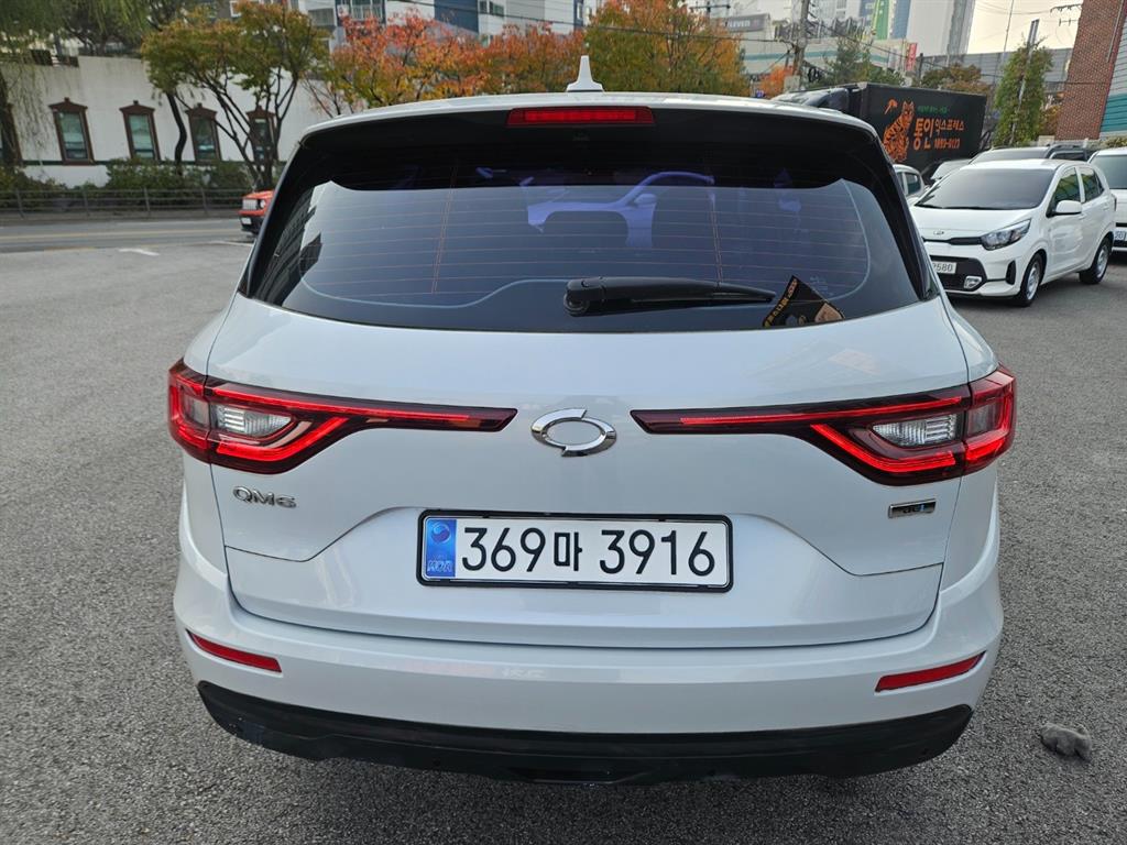 SAMSUNG QM6 - Vista 4