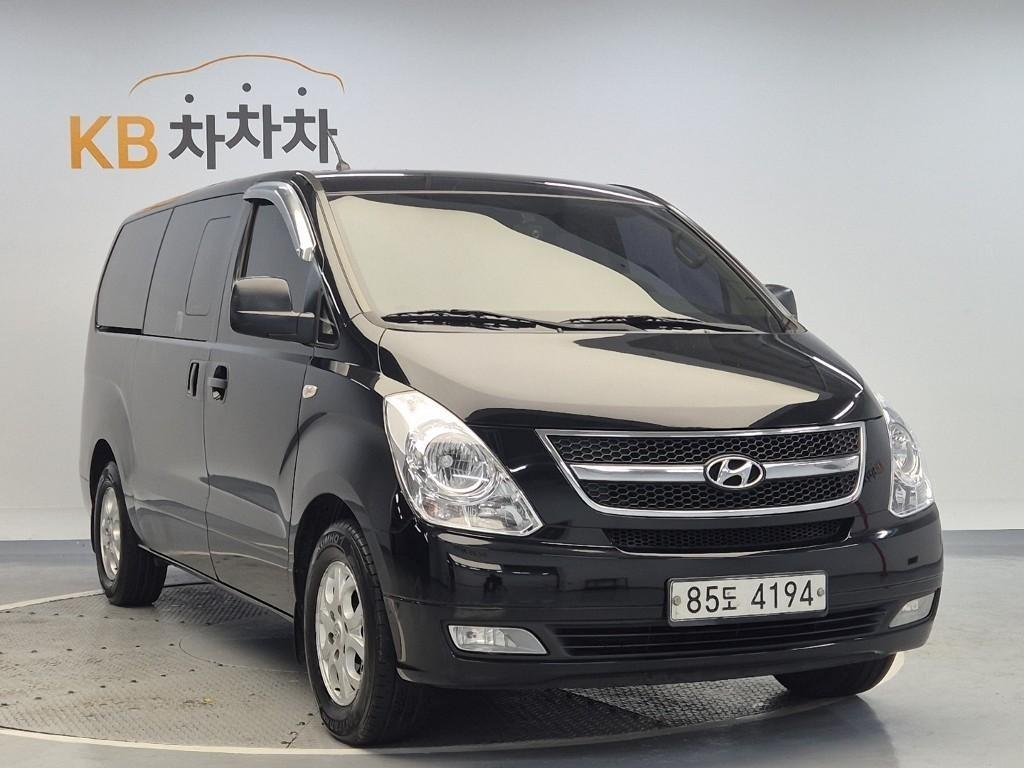 HYUNDAI Starex - Vista 4