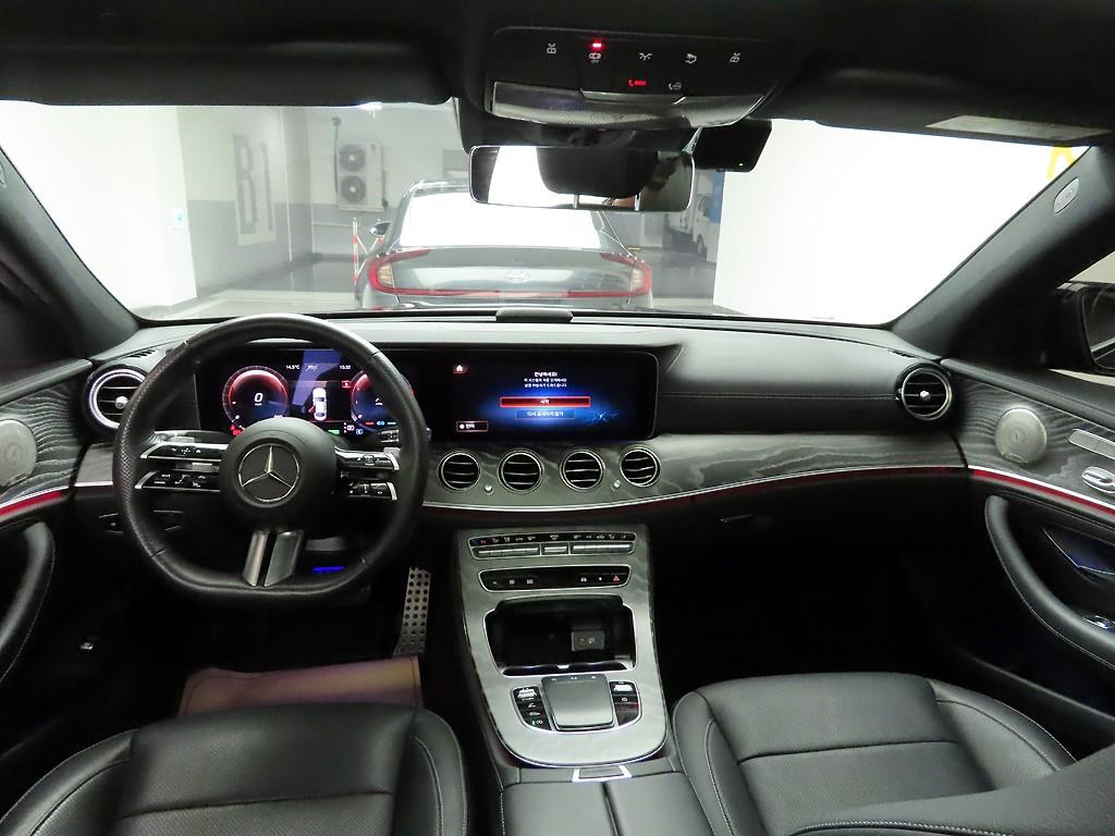 Mercedes Benz E class - Vista 7