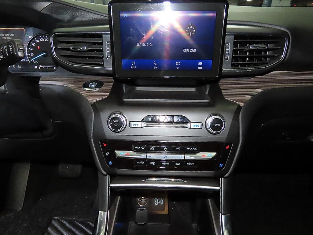 Ford Explorer - Vista 11