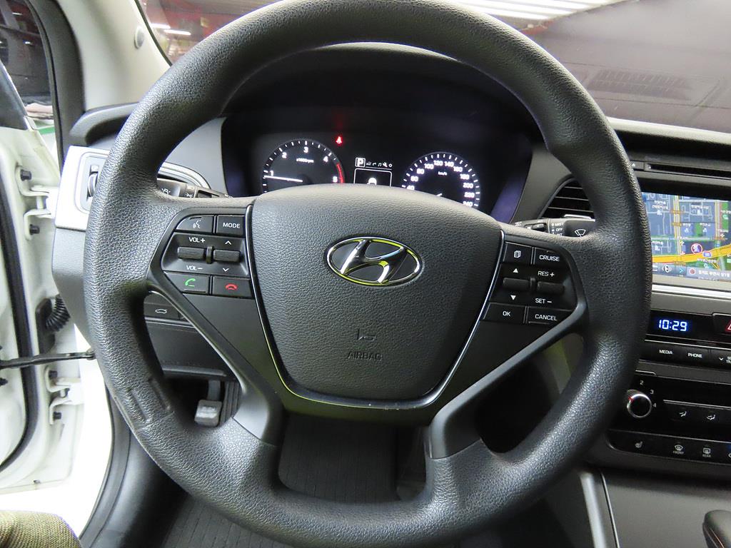HYUNDAI Sonata - Vista 8