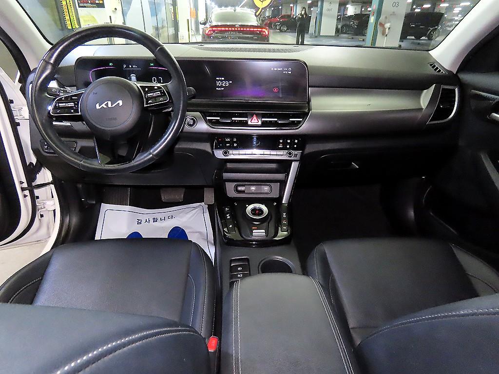 KIA Seltos - Vista 10