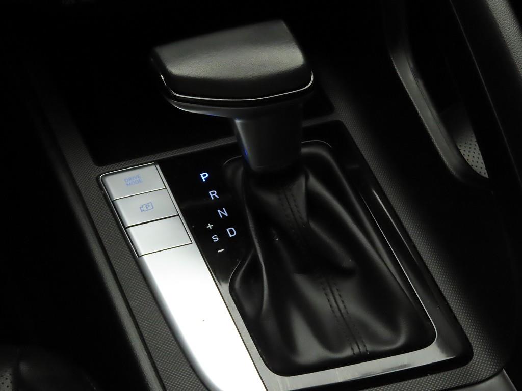 HYUNDAI Avante - Vista 11