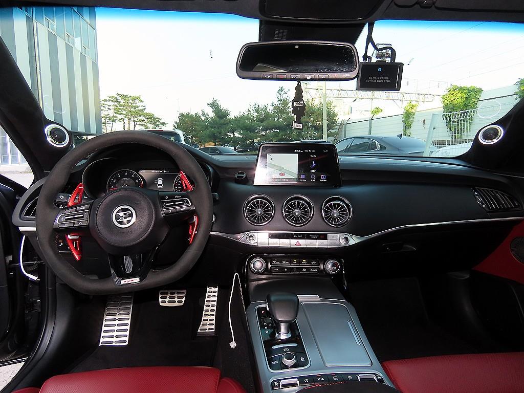 KIA Stinger - Vista 7