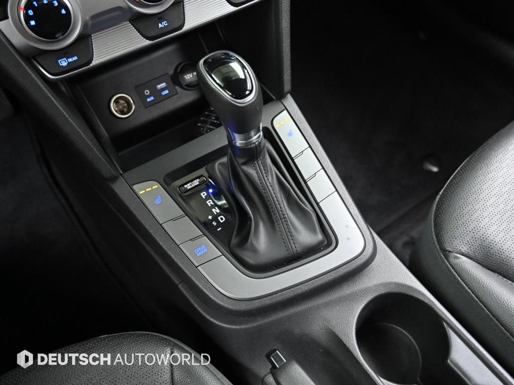 HYUNDAI Avante - Vista 9