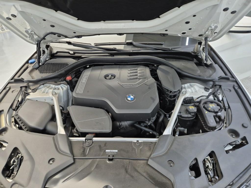 BMW 5 Series - Vista 5