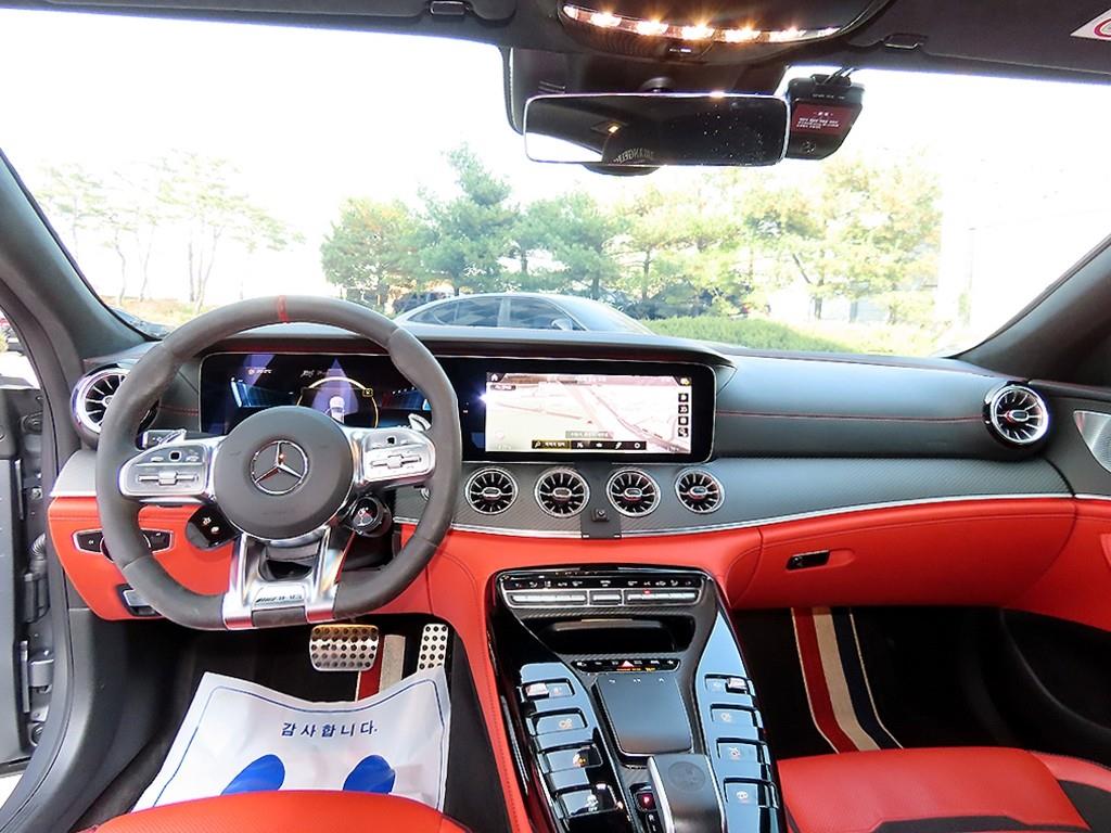 Mercedes Benz AMG GT - Vista 7