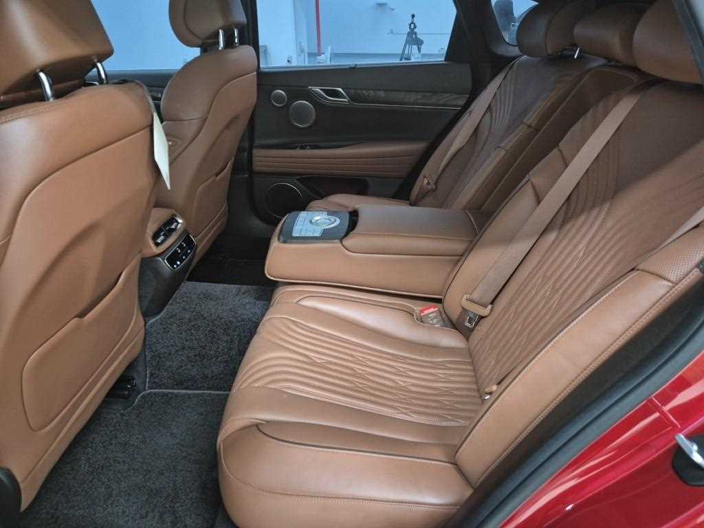 Genesis G80 - Vista 12