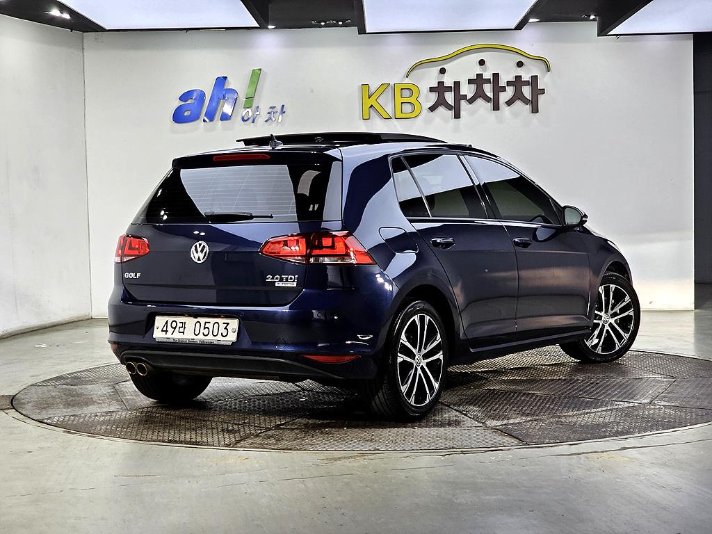 Volkswagen Golf - Vista 4