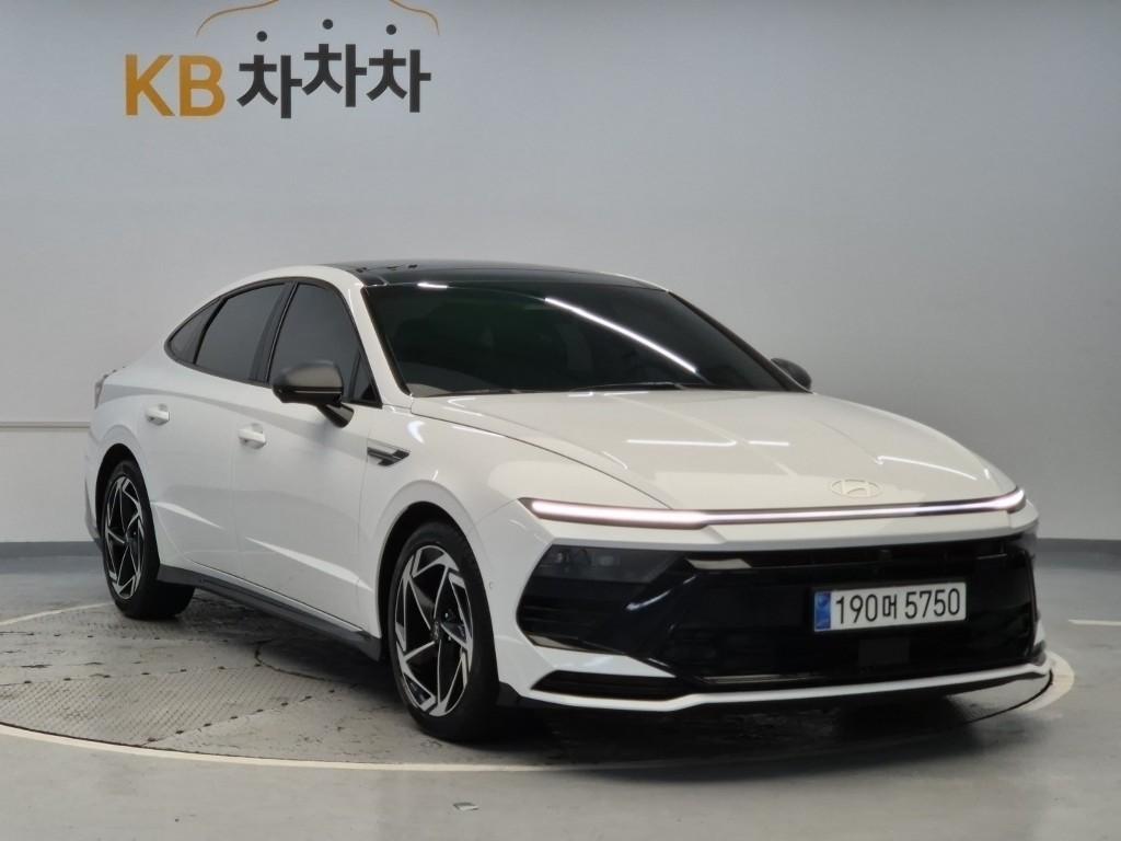 HYUNDAI Sonata - Vista 4