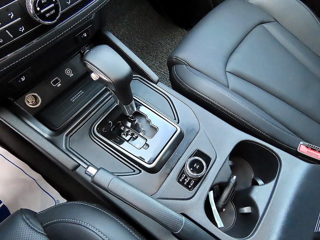 Ssangyong Rexton - Vista 11