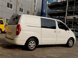 HYUNDAI Starex - Vista 8