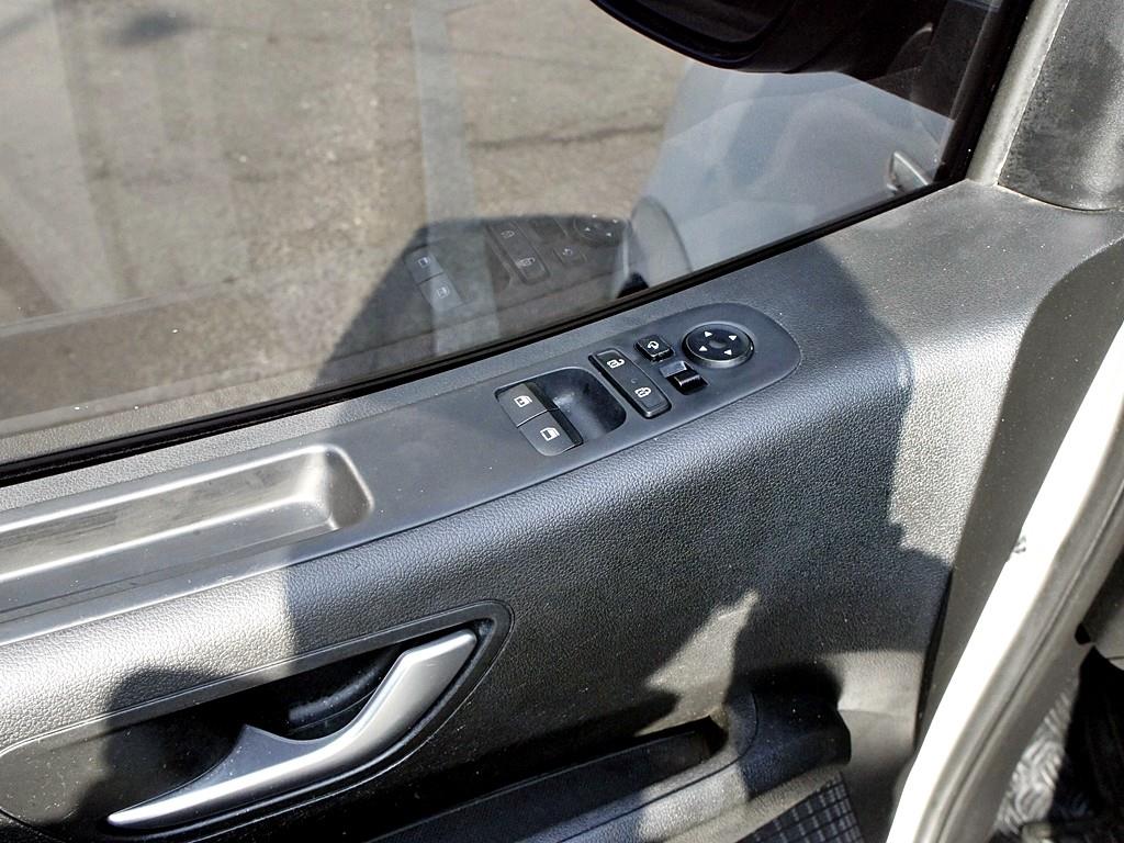 HYUNDAI Staria 2022 Blanco - Importación desde Corea - HF Imports Iquique - Foto 13