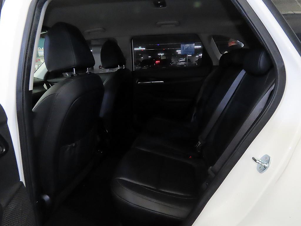 KIA Seltos - Vista 7