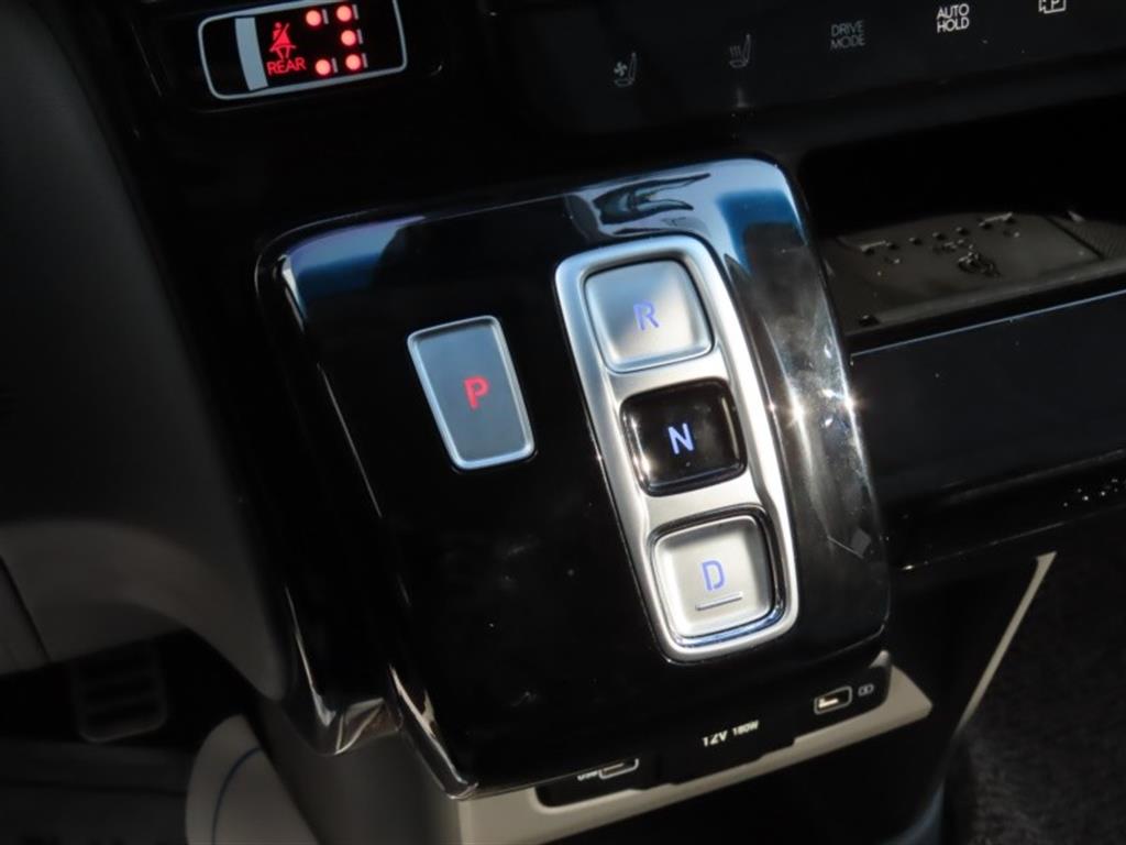 HYUNDAI Staria - Vista 11