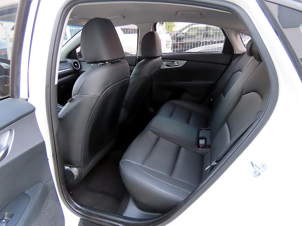 KIA K3 - Vista 6