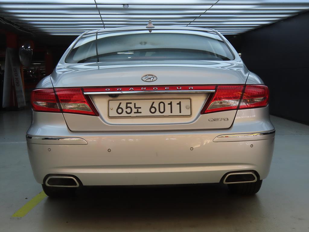 HYUNDAI Grandeur - Vista 4