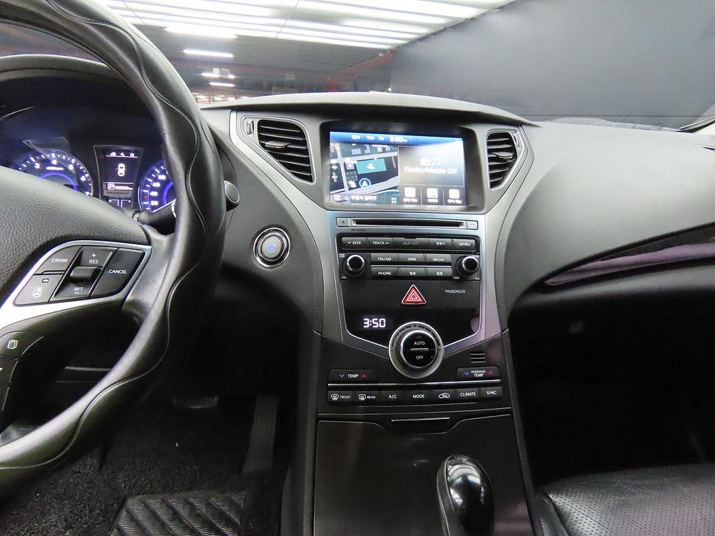 HYUNDAI Grandeur - Vista 10