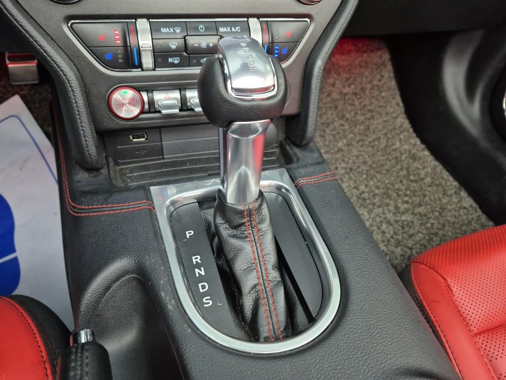 Ford Mustang - Vista 8