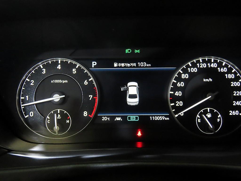 Genesis G90 - Vista 9